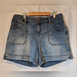 One 5 One Jean Shorts Size 14/32